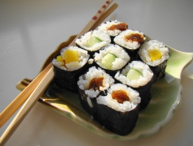Cùng Nhật ngữ SOFL  vào bếp làm Temakizushi (Sushi cuộn tay)