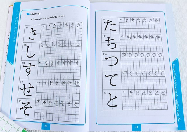 Sử dụng những cuốn sách tiếng Nhật để tập viết bảng chữ cái